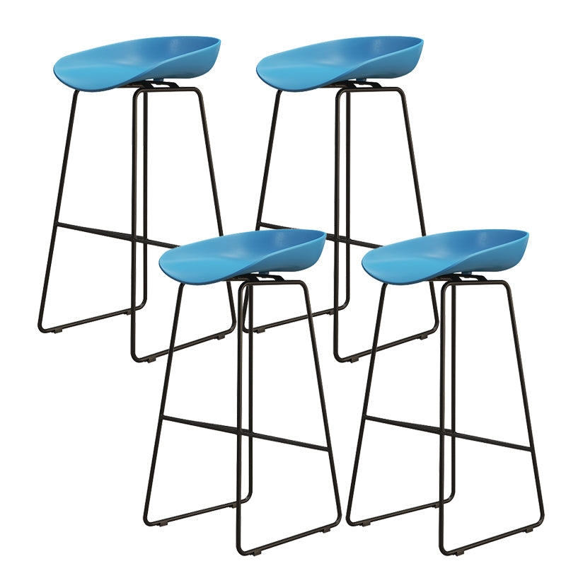 Modern Style Iron Bar Stool with Footrest Nordic Style Tavern Simple Bar Stool Blue 4 Piece Set Bar Stool(30"H) Clearhalo 'Bar Furniture' 'Bar Stools' 'bar_stools' 'furn' 'furn_bar_stools' 'furniture_bar_stools' 'Kitchen & Dining Furniture' 'kitchen&dining_furn' 'kitchen' 'kitchen_furn' Furniture' 4513218