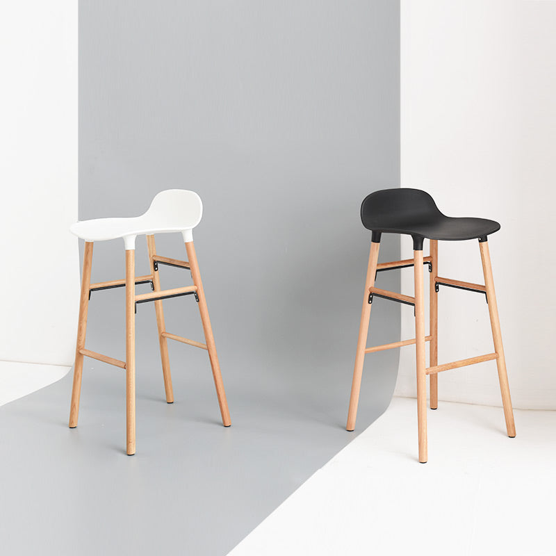 Modern Counter Bar Stool Backrest Plastic Bar Stool with Footrest and Wood Base Clearhalo 'Bar Furniture' 'Bar Stools' 'bar_stools' 'furn' 'furn_bar_stools' 'furniture_bar_stools' 'Kitchen & Dining Furniture' 'kitchen&dining_furn' 'kitchen' 'kitchen_furn' Furniture' 4527316