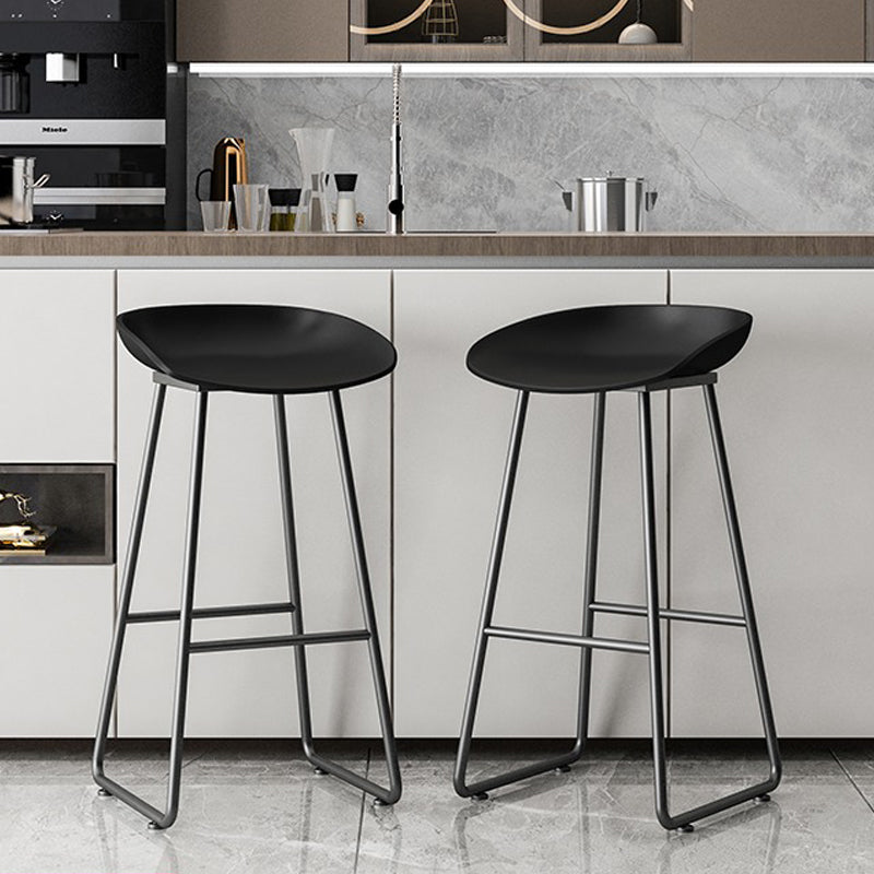 Modern Armless Backrest Counter Stool Iron Household Bar Stool with Plastic Seat and Pedal Clearhalo 'Bar Furniture' 'Bar Stools' 'bar_stools' 'furn' 'furn_bar_stools' 'furniture_bar_stools' 'Kitchen & Dining Furniture' 'kitchen&dining_furn' 'kitchen' 'kitchen_furn' Furniture' 4527347