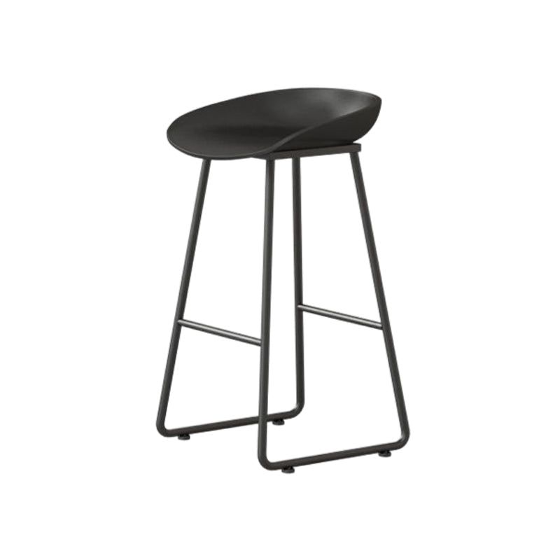 Modern Armless Backrest Counter Stool Iron Household Bar Stool with Plastic Seat and Pedal Black 1 Piece Counter Stool(26"H) Clearhalo 'Bar Furniture' 'Bar Stools' 'bar_stools' 'furn' 'furn_bar_stools' 'furniture_bar_stools' 'Kitchen & Dining Furniture' 'kitchen&dining_furn' 'kitchen' 'kitchen_furn' Furniture' 4527388