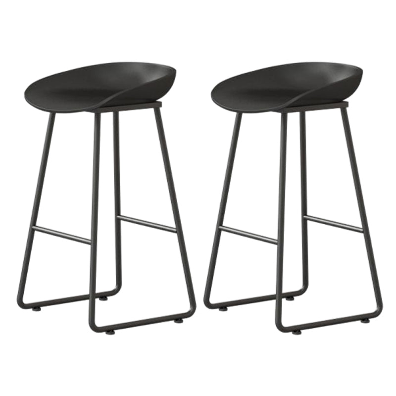 Modern Armless Backrest Counter Stool Iron Household Bar Stool with Plastic Seat and Pedal Black 2 Piece Set Counter Stool(26"H) Clearhalo 'Bar Furniture' 'Bar Stools' 'bar_stools' 'furn' 'furn_bar_stools' 'furniture_bar_stools' 'Kitchen & Dining Furniture' 'kitchen&dining_furn' 'kitchen' 'kitchen_furn' Furniture' 4527389