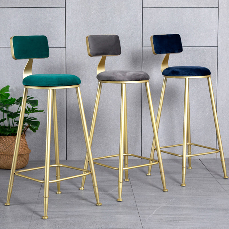 Glam Metal Upholstered Barstool Living Room Bar Stool with Low Back and Cushion Clearhalo 'Bar Furniture' 'Bar Stools' 'bar_stools' 'furn' 'furn_bar_stools' 'furniture_bar_stools' 'Kitchen & Dining Furniture' 'kitchen&dining_furn' 'kitchen' 'kitchen_furn' Furniture' 4536833