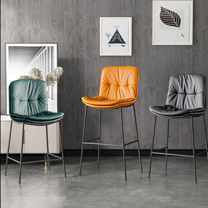 Contemporary Metal Leather Bar Stools Indoor Barstool with Cushion and Low Back Clearhalo 'Bar Furniture' 'Bar Stools' 'bar_stools' 'furn' 'furn_bar_stools' 'furniture_bar_stools' 'Kitchen & Dining Furniture' 'kitchen&dining_furn' 'kitchen' 'kitchen_furn' Furniture' 4541917
