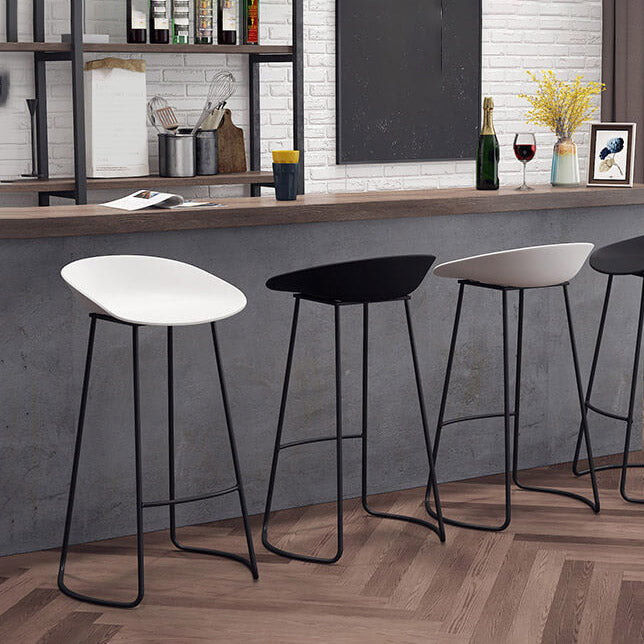 Modern Style Metal Bar Stool with Footrest and Low Back Cafe Creative Bar Stool Clearhalo 'Bar Furniture' 'Bar Stools' 'bar_stools' 'furn' 'furn_bar_stools' 'furniture_bar_stools' 'Kitchen & Dining Furniture' 'kitchen&dining_furn' 'kitchen' 'kitchen_furn' Furniture' 4545089