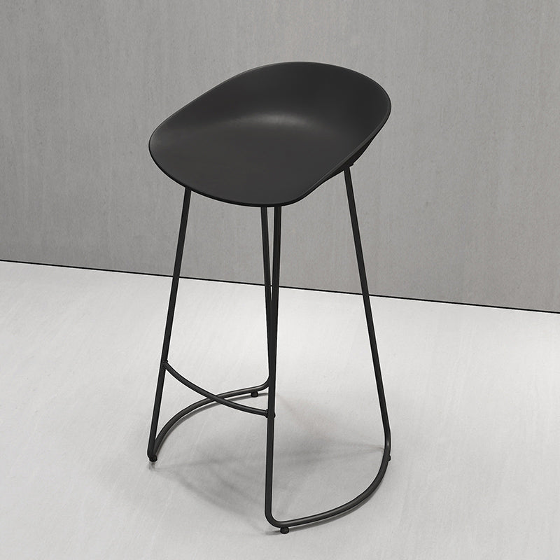 Modern Style Metal Bar Stool with Footrest and Low Back Cafe Creative Bar Stool Clearhalo 'Bar Furniture' 'Bar Stools' 'bar_stools' 'furn' 'furn_bar_stools' 'furniture_bar_stools' 'Kitchen & Dining Furniture' 'kitchen&dining_furn' 'kitchen' 'kitchen_furn' Furniture' 4545094