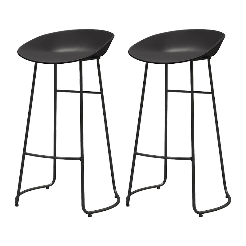Modern Style Metal Bar Stool with Footrest and Low Back Cafe Creative Bar Stool Black 2 Piece Set Clearhalo 'Bar Furniture' 'Bar Stools' 'bar_stools' 'furn' 'furn_bar_stools' 'furniture_bar_stools' 'Kitchen & Dining Furniture' 'kitchen&dining_furn' 'kitchen' 'kitchen_furn' Furniture' 4545097