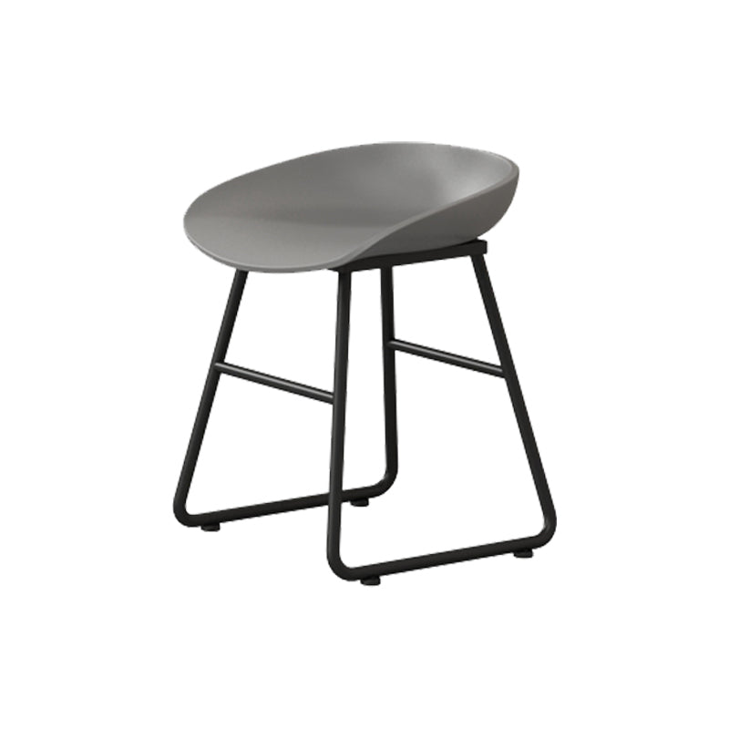 Modern Armless Backrest Counter Stool Iron Kitchen Bar Stool with Plastic Seat Gray 1 Piece Short Stool(18"H) Clearhalo 'Bar Furniture' 'Bar Stools' 'bar_stools' 'furn' 'furn_bar_stools' 'furniture_bar_stools' 'Kitchen & Dining Furniture' 'kitchen&dining_furn' 'kitchen' 'kitchen_furn' Furniture' 4555322