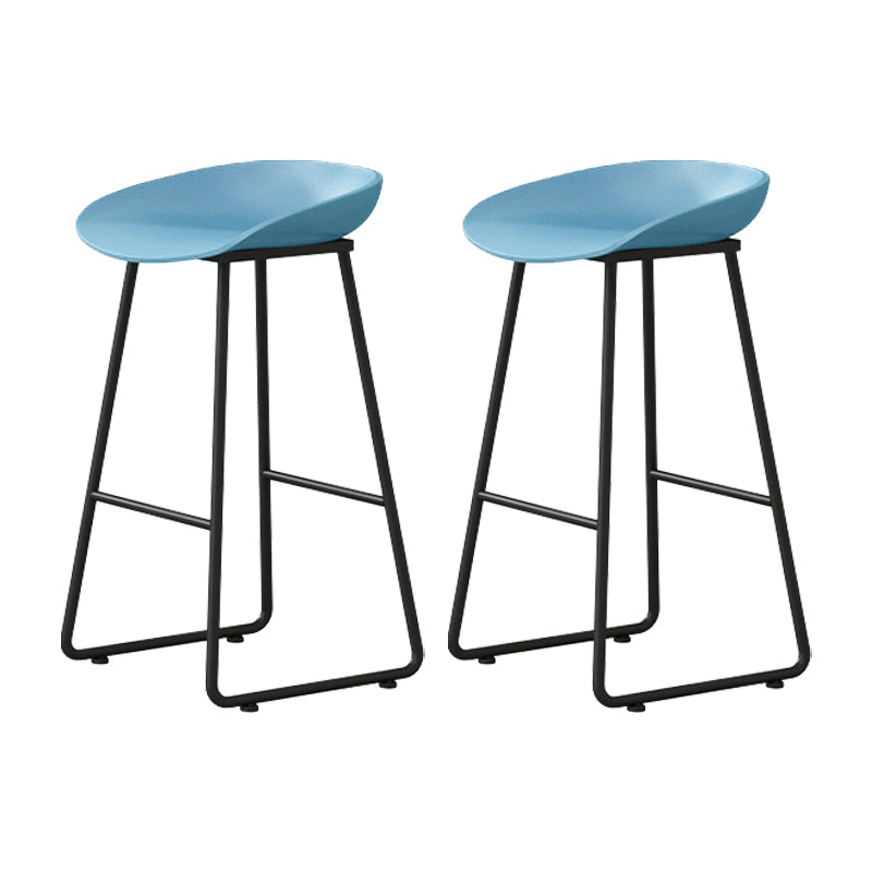 Modern Armless Backrest Counter Stool Iron Kitchen Bar Stool with Plastic Seat Blue 2 Piece Set Counter Stool(26"H) Clearhalo 'Bar Furniture' 'Bar Stools' 'bar_stools' 'furn' 'furn_bar_stools' 'furniture_bar_stools' 'Kitchen & Dining Furniture' 'kitchen&dining_furn' 'kitchen' 'kitchen_furn' Furniture' 4555348
