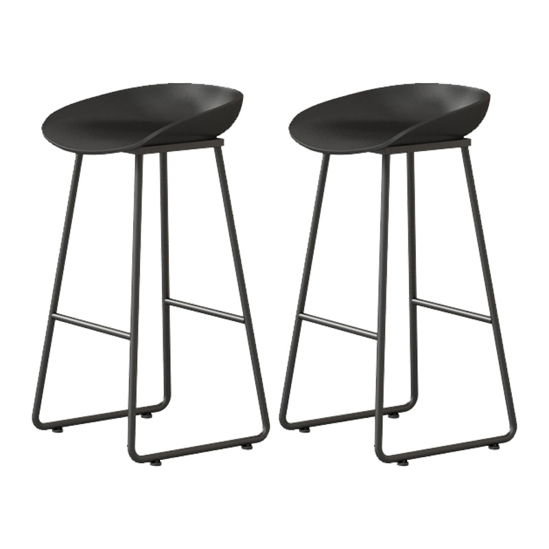 Modern Armless Backrest Counter Stool Iron Kitchen Bar Stool with Plastic Seat Black 2 Piece Set Bar Stool(30"H) Clearhalo 'Bar Furniture' 'Bar Stools' 'bar_stools' 'furn' 'furn_bar_stools' 'furniture_bar_stools' 'Kitchen & Dining Furniture' 'kitchen&dining_furn' 'kitchen' 'kitchen_furn' Furniture' 4555363
