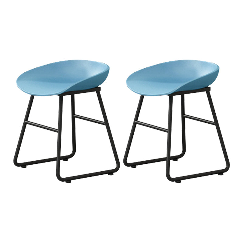 Modern Armless Backrest Counter Stool Iron Kitchen Bar Stool with Plastic Seat Blue 2 Piece Set Short Stool(18"H) Clearhalo 'Bar Furniture' 'Bar Stools' 'bar_stools' 'furn' 'furn_bar_stools' 'furniture_bar_stools' 'Kitchen & Dining Furniture' 'kitchen&dining_furn' 'kitchen' 'kitchen_furn' Furniture' 4555372