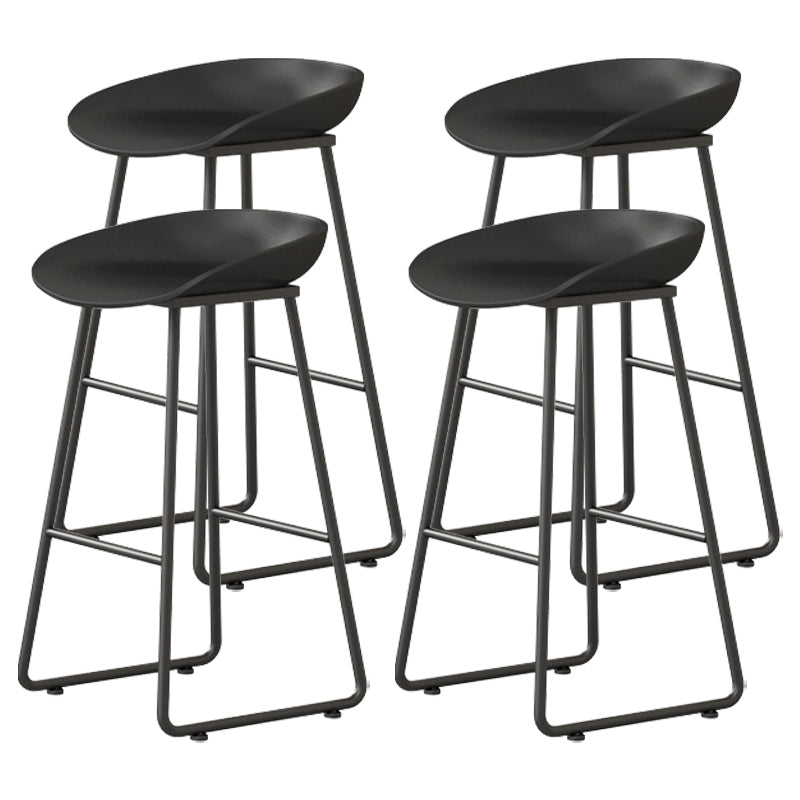 Modern Armless Backrest Counter Stool Iron Kitchen Bar Stool with Plastic Seat Black 4 Piece Set Counter Stool(26"H) Clearhalo 'Bar Furniture' 'Bar Stools' 'bar_stools' 'furn' 'furn_bar_stools' 'furniture_bar_stools' 'Kitchen & Dining Furniture' 'kitchen&dining_furn' 'kitchen' 'kitchen_furn' Furniture' 4555382