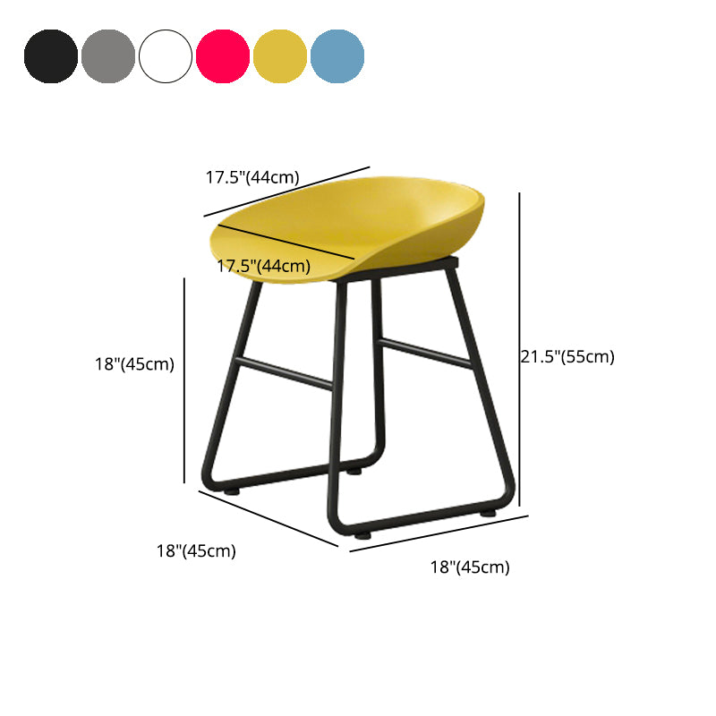 Modern Armless Backrest Counter Stool Iron Kitchen Bar Stool with Plastic Seat Clearhalo 'Bar Furniture' 'Bar Stools' 'bar_stools' 'furn' 'furn_bar_stools' 'furniture_bar_stools' 'Kitchen & Dining Furniture' 'kitchen&dining_furn' 'kitchen' 'kitchen_furn' Furniture' 4555383