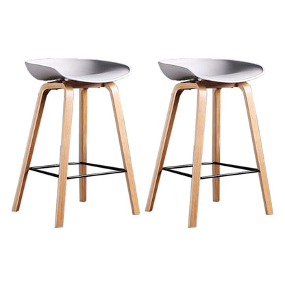Modern Style Solid Wood Bar Stool with Footrest Low Back Stylish Bar Stool Grey 2 Piece Set Clearhalo 'Bar Furniture' 'Bar Stools' 'bar_stools' 'furn' 'furn_bar_stools' 'furniture_bar_stools' 'Kitchen & Dining Furniture' 'kitchen&dining_furn' 'kitchen' 'kitchen_furn' Furniture' 4555516
