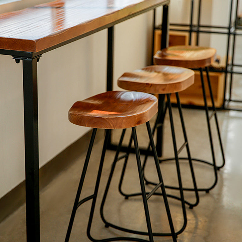 Modern Style Brown Bar Table Solid Wood and Iron Milk Tea Shop Bar Table Clearhalo 'Bar Furniture' 'Bar Tables' 'bar_tables' 'furn' 'furn_bar_tables' 'Furniture' 'furniture_bar_tables' 'Kitchen & Dining Furniture' 4570609