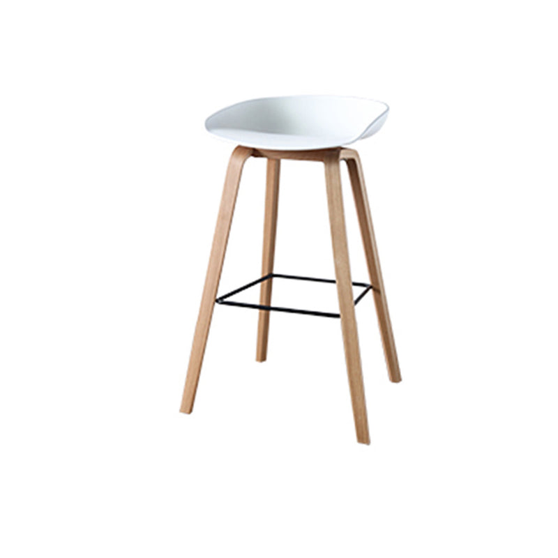 Modern Style Solid Wood Bar Stool with Footrest Low Back Back Home Bar Stool 30 Inches Clearhalo 'Bar Furniture' 'Bar Stools' 'bar_stools' 'furn' 'furn_bar_stools' 'furniture_bar_stools' 'Kitchen & Dining Furniture' 'kitchen&dining_furn' 'kitchen' 'kitchen_furn' Furniture' 4570724
