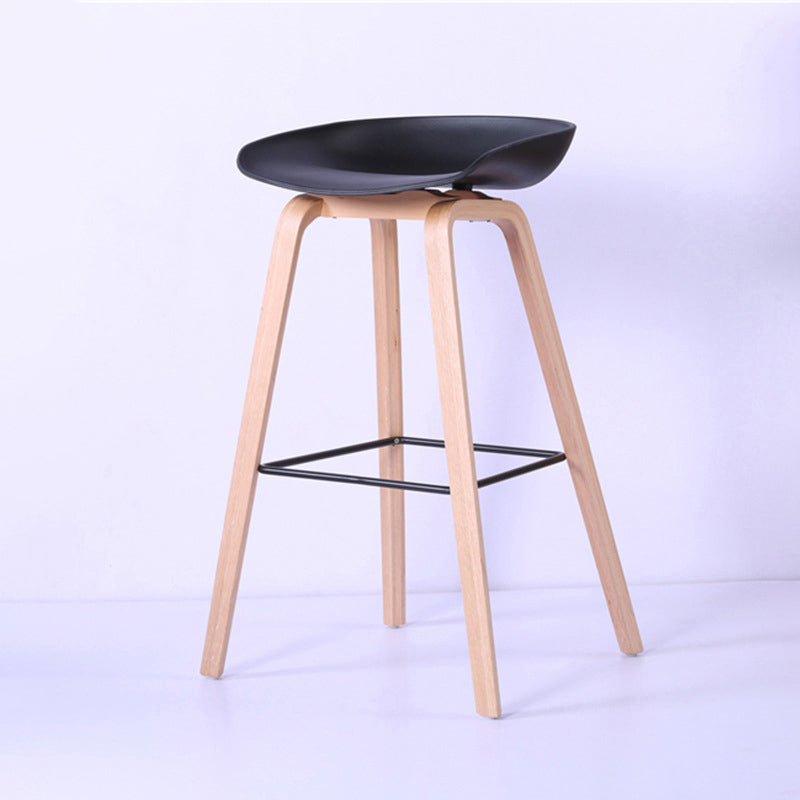 Modern Style Solid Wood Bar Stool with Footrest Low Back Back Home Bar Stool 30 Inches Clearhalo 'Bar Furniture' 'Bar Stools' 'bar_stools' 'furn' 'furn_bar_stools' 'furniture_bar_stools' 'Kitchen & Dining Furniture' 'kitchen&dining_furn' 'kitchen' 'kitchen_furn' Furniture' 4570726