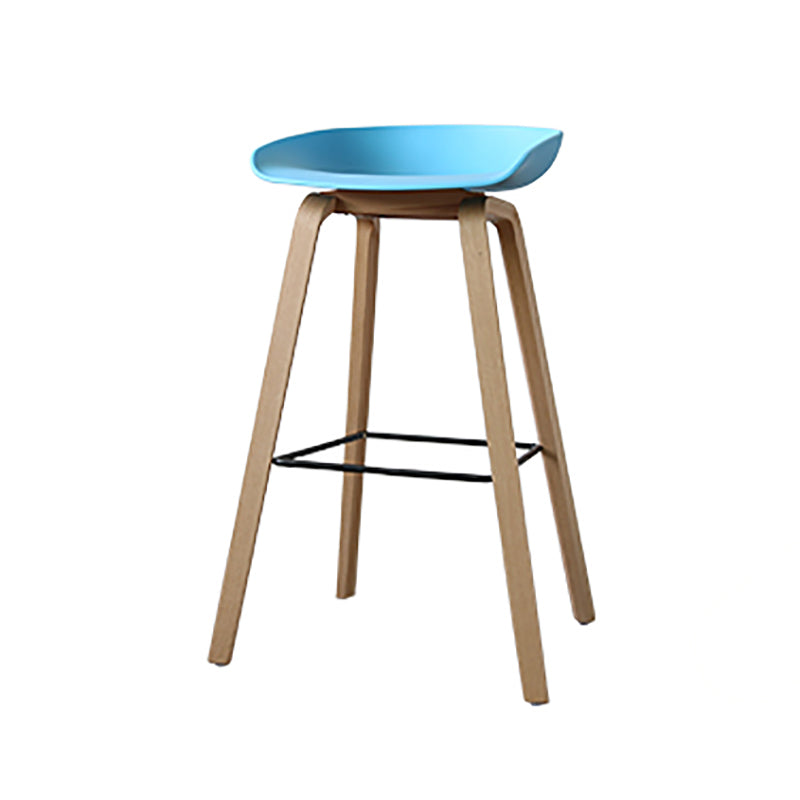 Modern Style Solid Wood Bar Stool with Footrest Low Back Back Home Bar Stool 30 Inches Blue 1 Piece Clearhalo 'Bar Furniture' 'Bar Stools' 'bar_stools' 'furn' 'furn_bar_stools' 'furniture_bar_stools' 'Kitchen & Dining Furniture' 'kitchen&dining_furn' 'kitchen' 'kitchen_furn' Furniture' 4570727