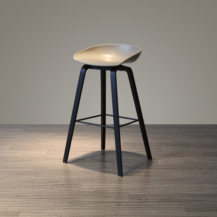 Scandinavia Style Bar Stool Wooden Legs PP Bucket Seat for Counter Bar Grey Black 1 Piece Clearhalo 'Bar Furniture' 'Bar Stools' 'bar_stools' 'furn' 'furn_bar_stools' 'furniture_bar_stools' 'Kitchen & Dining Furniture' 'kitchen&dining_furn' 'kitchen' 'kitchen_furn' Furniture' 4571039