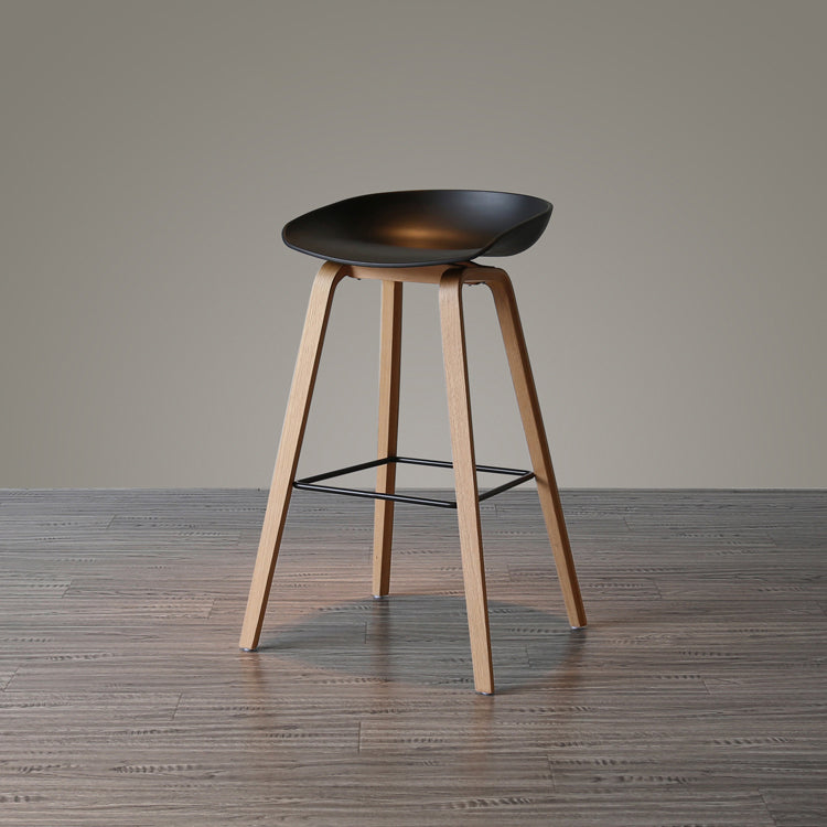 Scandinavia Style Bar Stool Wooden Legs PP Bucket Seat for Counter Bar Black Natural 1 Piece Clearhalo 'Bar Furniture' 'Bar Stools' 'bar_stools' 'furn' 'furn_bar_stools' 'furniture_bar_stools' 'Kitchen & Dining Furniture' 'kitchen&dining_furn' 'kitchen' 'kitchen_furn' Furniture' 4571044