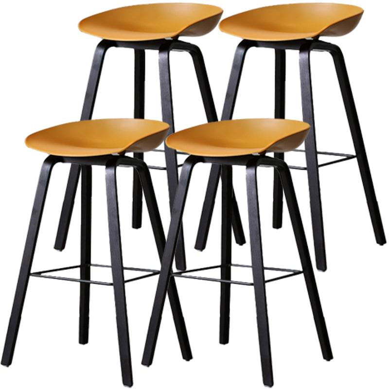 Scandinavia Style Bar Stool Wooden Legs PP Bucket Seat for Counter Bar Ginger Black 4 Piece Set Clearhalo 'Bar Furniture' 'Bar Stools' 'bar_stools' 'furn' 'furn_bar_stools' 'furniture_bar_stools' 'Kitchen & Dining Furniture' 'kitchen&dining_furn' 'kitchen' 'kitchen_furn' Furniture' 4571059