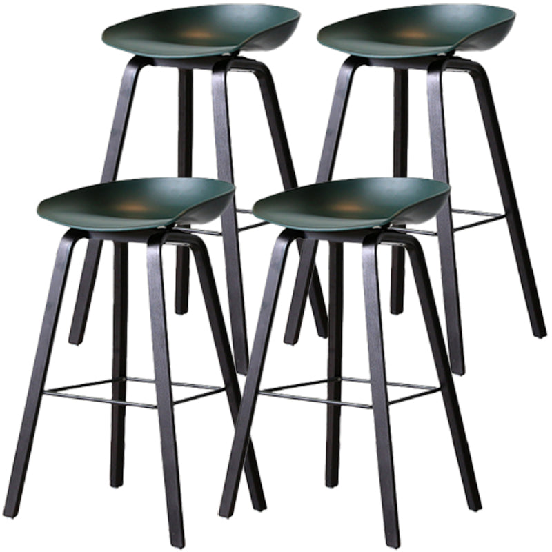 Scandinavia Style Bar Stool Wooden Legs PP Bucket Seat for Counter Bar Navy Black 4 Piece Set Clearhalo 'Bar Furniture' 'Bar Stools' 'bar_stools' 'furn' 'furn_bar_stools' 'furniture_bar_stools' 'Kitchen & Dining Furniture' 'kitchen&dining_furn' 'kitchen' 'kitchen_furn' Furniture' 4571071
