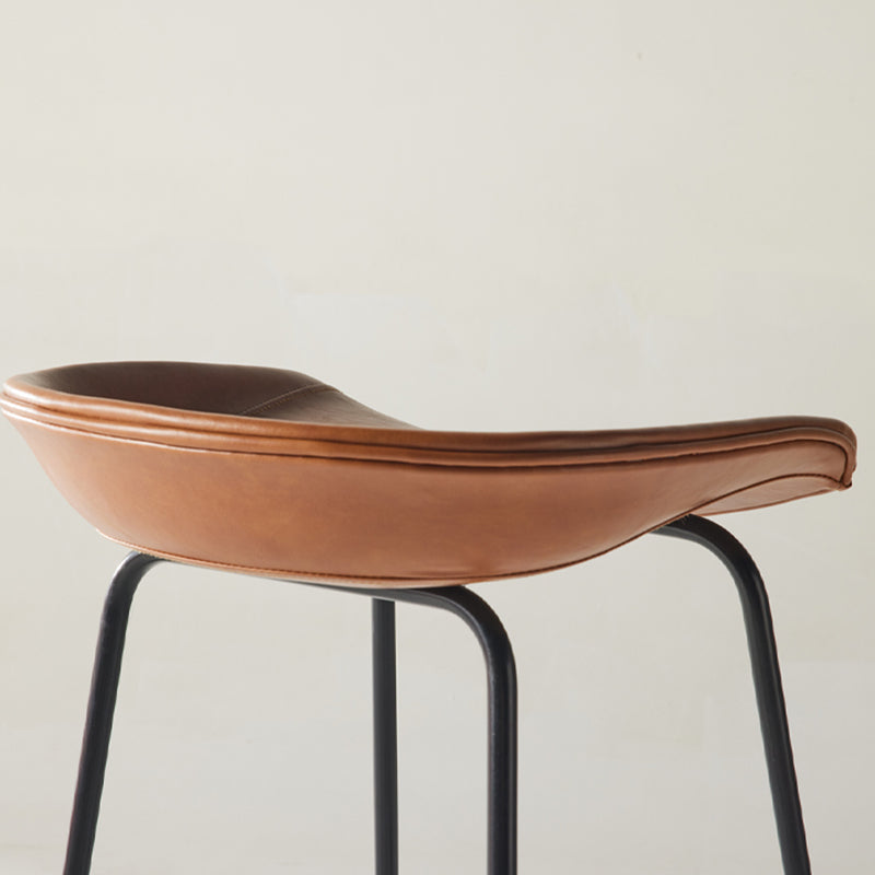 Modern Style Iron Bar Chair with Footrest Low Back Simple Bar Stool Clearhalo 'Bar Furniture' 'Bar Stools' 'bar_stools' 'furn' 'furn_bar_stools' 'furniture_bar_stools' 'Kitchen & Dining Furniture' 'kitchen&dining_furn' 'kitchen' 'kitchen_furn' Furniture' 4576044