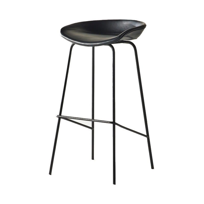 Modern Style Iron Bar Chair with Footrest Low Back Simple Bar Stool Black 1 Piece Bar Stool(30"H) Clearhalo 'Bar Furniture' 'Bar Stools' 'bar_stools' 'furn' 'furn_bar_stools' 'furniture_bar_stools' 'Kitchen & Dining Furniture' 'kitchen&dining_furn' 'kitchen' 'kitchen_furn' Furniture' 4576052