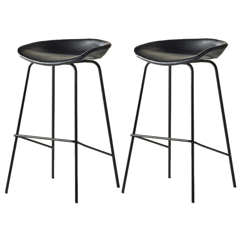 Modern Style Iron Bar Chair with Footrest Low Back Simple Bar Stool Black 2 Piece Set Counter Stool(26"H) Clearhalo 'Bar Furniture' 'Bar Stools' 'bar_stools' 'furn' 'furn_bar_stools' 'furniture_bar_stools' 'Kitchen & Dining Furniture' 'kitchen&dining_furn' 'kitchen' 'kitchen_furn' Furniture' 4576058