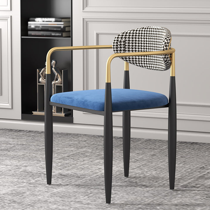 Contemporary Kitchen Chair Dining Arm Side Chair with Metal Legs Clearhalo ' kitchen&dining_furn' 'Dining Chairs' 'Dining Tables & Seating' 'dining_chair' 'furn' 'furn_dining_chair' 'Furniture' 'furniture_dining_chair' 'Kitchen & Dining Furniture' 'kitchen' 4577809
