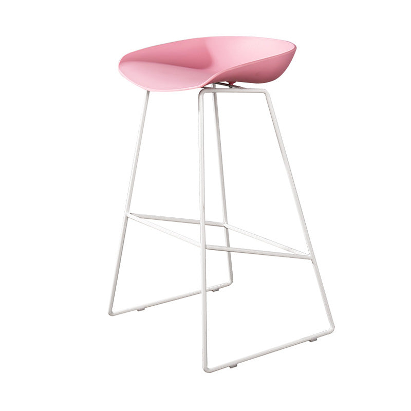Contemporary Counter Bar Stool Bucket Bar Stool with Footrest Iron Base Clearhalo 'Bar Furniture' 'Bar Stools' 'bar_stools' 'furn' 'furn_bar_stools' 'furniture_bar_stools' 'Kitchen & Dining Furniture' 'kitchen&dining_furn' 'kitchen' 'kitchen_furn' Furniture' 4586999
