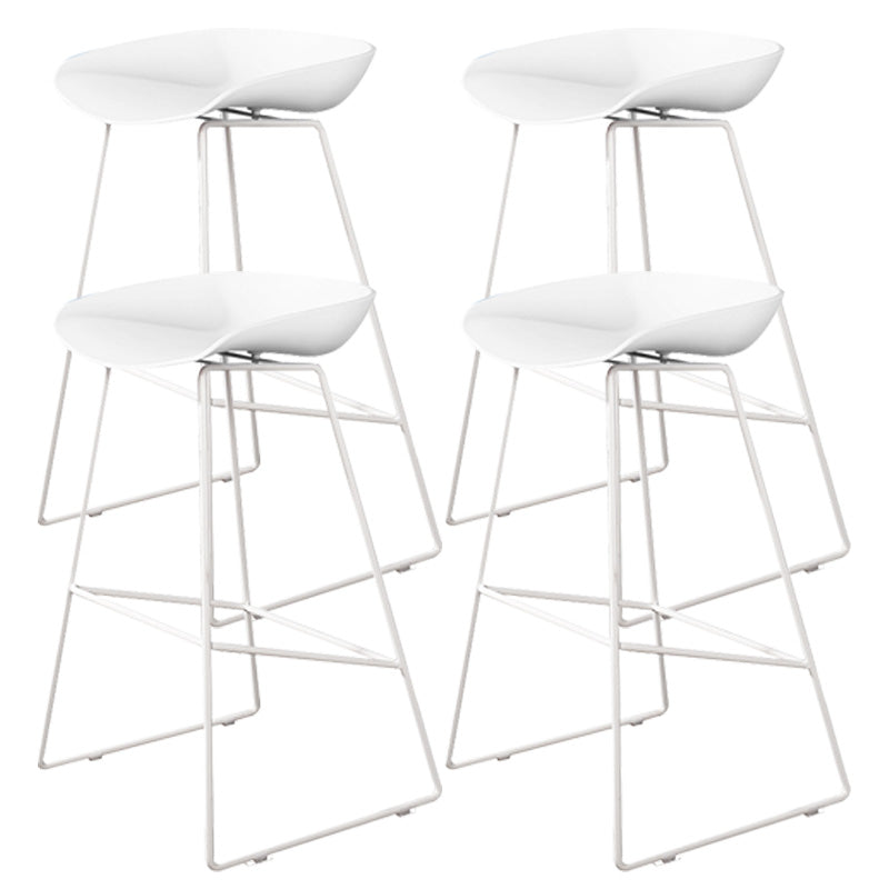 Contemporary Counter Bar Stool Bucket Bar Stool with Footrest Iron Base White 4 Piece Set Clearhalo 'Bar Furniture' 'Bar Stools' 'bar_stools' 'furn' 'furn_bar_stools' 'furniture_bar_stools' 'Kitchen & Dining Furniture' 'kitchen&dining_furn' 'kitchen' 'kitchen_furn' Furniture' 4587014