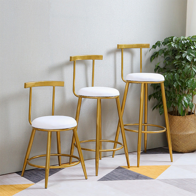 Glam Round Counter Bar Stool White Leather Bar Stool with Footrest in Gold Clearhalo 'Bar Furniture' 'Bar Stools' 'bar_stools' 'furn' 'furn_bar_stools' 'furniture_bar_stools' 'Kitchen & Dining Furniture' 'kitchen&dining_furn' 'kitchen' 'kitchen_furn' Furniture' 4587024