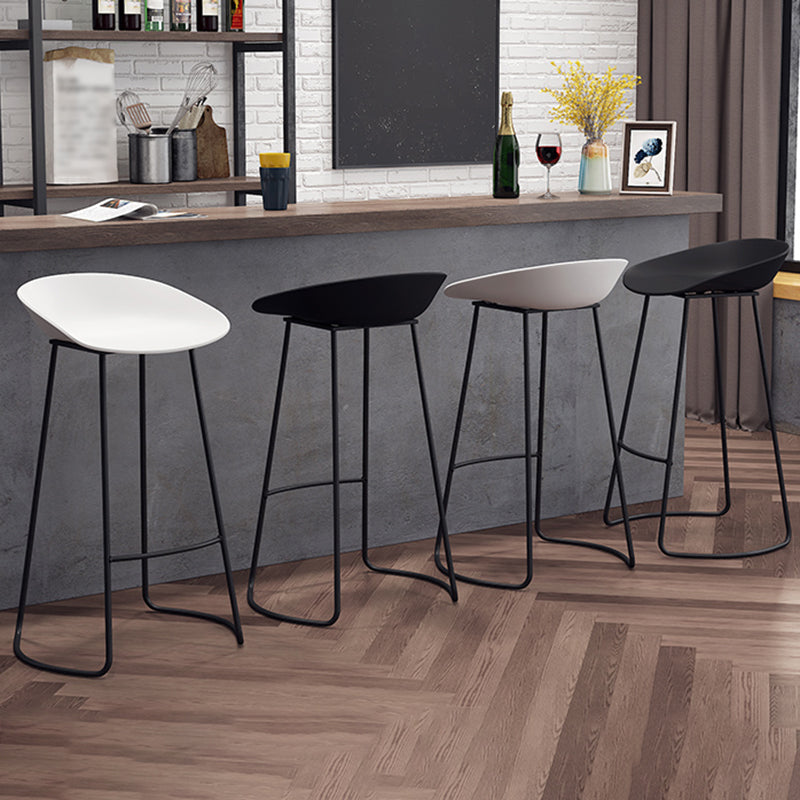 Industrial Style Bar-stool Bucket PP Seat Sled Iron Legs for Kitchen Bar Clearhalo 'Bar Furniture' 'Bar Stools' 'bar_stools' 'furn' 'furn_bar_stools' 'furniture_bar_stools' 'Kitchen & Dining Furniture' 'kitchen&dining_furn' 'kitchen' 'kitchen_furn' Furniture' 4587636