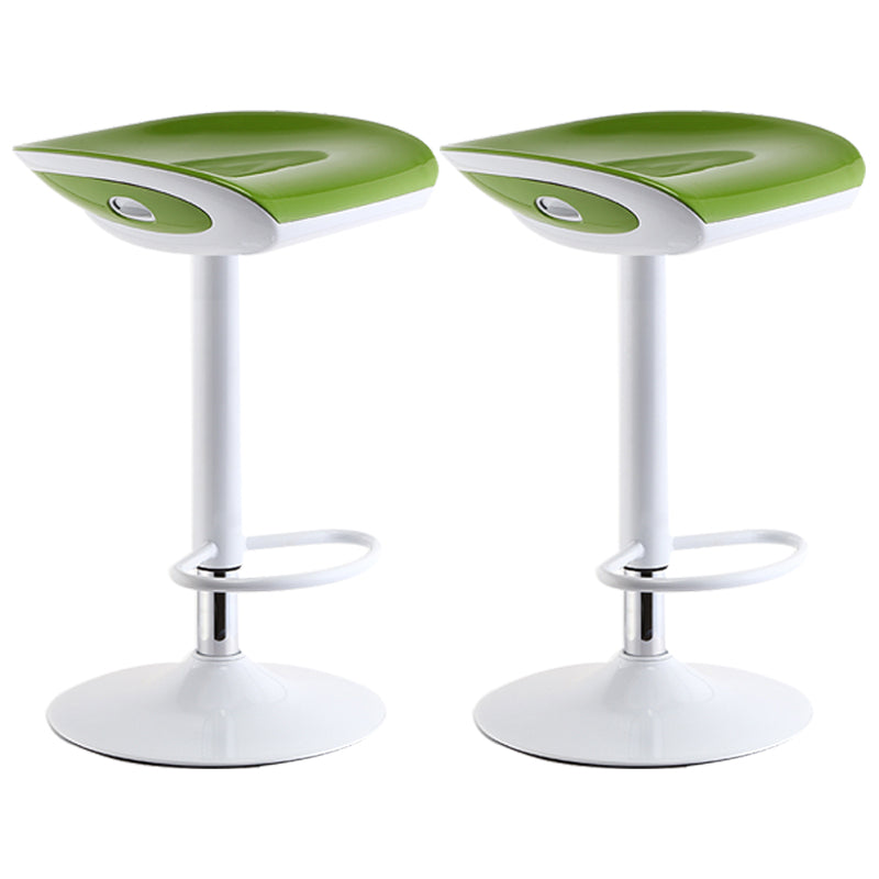 Industrial Style Bar Chair with Adjustable Height Swivel PP Seat for Counter Bar Green White 2 Piece Set Clearhalo 'Bar Furniture' 'Bar Stools' 'bar_stools' 'furn' 'furn_bar_stools' 'furniture_bar_stools' 'Kitchen & Dining Furniture' 'kitchen&dining_furn' 'kitchen' 'kitchen_furn' Furniture' 4598414