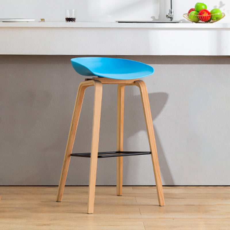 Scandinavia Style Bar-stool Wooden Legs PP Bucket Seat for Restaurant Bar Blue 1 Piece Clearhalo 'Bar Furniture' 'Bar Stools' 'bar_stools' 'furn' 'furn_bar_stools' 'furniture_bar_stools' 'Kitchen & Dining Furniture' 'kitchen&dining_furn' 'kitchen' 'kitchen_furn' Furniture' 4598464