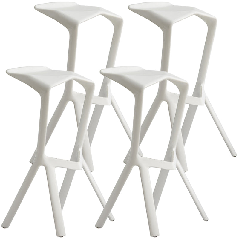 Contemporary Macron Stackable Counter Stools Matte Finish Indoor Bar Stool White 4 Piece Set Clearhalo 'Bar Furniture' 'Bar Stools' 'bar_stools' 'furn' 'furn_bar_stools' 'furniture_bar_stools' 'Kitchen & Dining Furniture' 'kitchen&dining_furn' 'kitchen' 'kitchen_furn' Furniture' 4599008