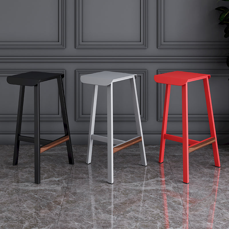Industrial Metal Backless Simple Barstool 26" H Indoor Tall Stool with Square Seat Clearhalo 'Bar Furniture' 'Bar Stools' 'bar_stools' 'furn' 'furn_bar_stools' 'furniture_bar_stools' 'Kitchen & Dining Furniture' 'kitchen&dining_furn' 'kitchen' 'kitchen_furn' Furniture' 4599056