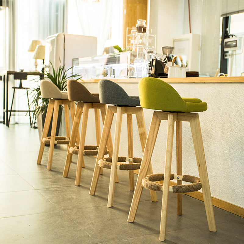 Contemporary Solid Wood Swivel Barstool Bristol Bar Stool with Footrest and Low Back Clearhalo 'Bar Furniture' 'Bar Stools' 'bar_stools' 'furn' 'furn_bar_stools' 'furniture_bar_stools' 'Kitchen & Dining Furniture' 'kitchen&dining_furn' 'kitchen' 'kitchen_furn' Furniture' 4611324