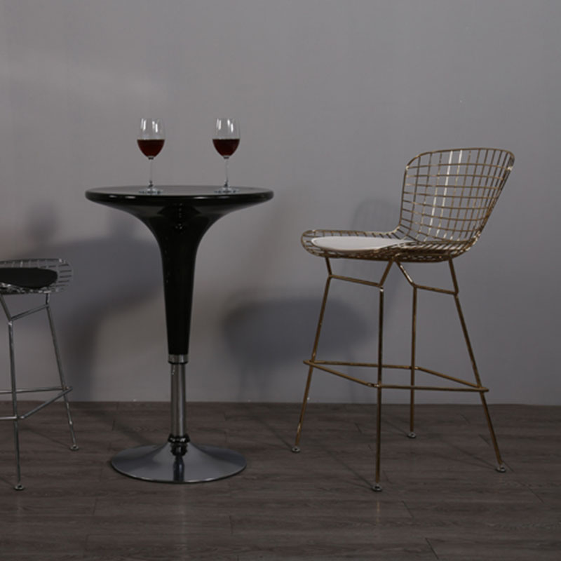 Contemporary Metal Barstools Indoor Bar Stool with Low Back and Footrest Clearhalo 'Bar Furniture' 'Bar Stools' 'bar_stools' 'furn' 'furn_bar_stools' 'furniture_bar_stools' 'Kitchen & Dining Furniture' 'kitchen&dining_furn' 'kitchen' 'kitchen_furn' Furniture' 4611471