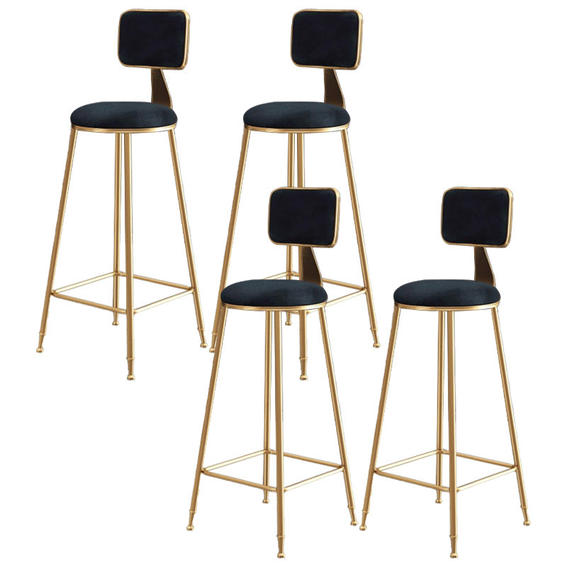 Modern Style Metal Bar Stool with Footrest and Low Back Bistro Lounge Bar Stool Black 4 Piece Set Clearhalo 'Bar Furniture' 'Bar Stools' 'bar_stools' 'furn' 'furn_bar_stools' 'furniture_bar_stools' 'Kitchen & Dining Furniture' 'kitchen&dining_furn' 'kitchen' 'kitchen_furn' Furniture' 4611668