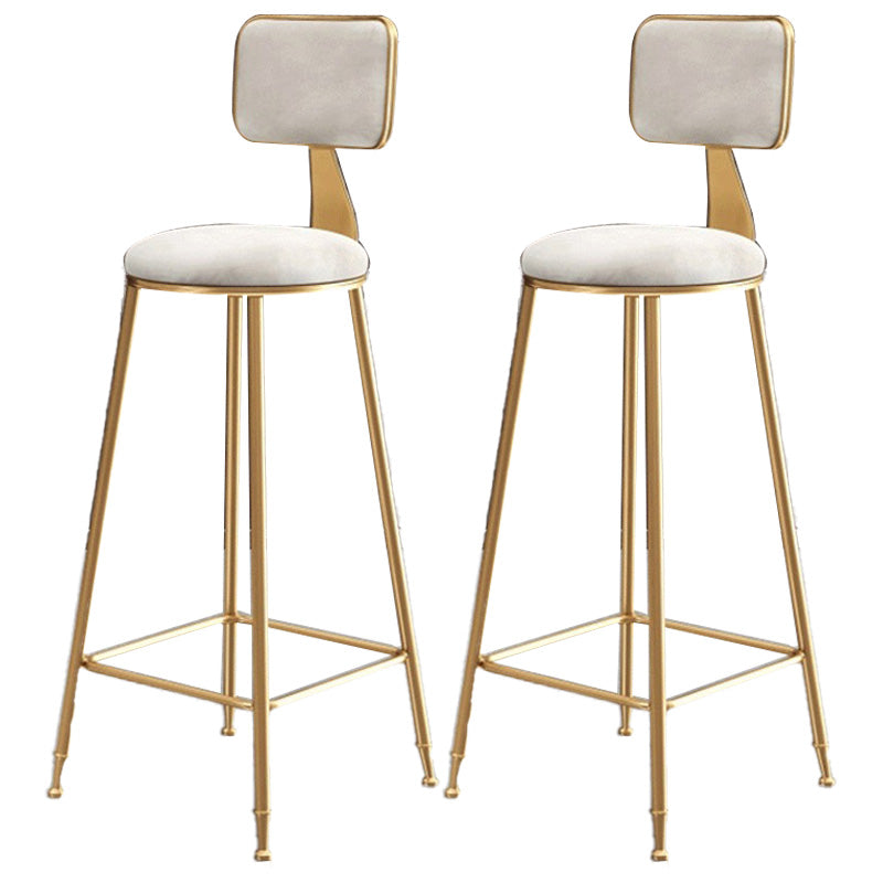 Modern Style Metal Bar Stool with Footrest and Low Back Bistro Lounge Bar Stool White 2 Piece Set Clearhalo 'Bar Furniture' 'Bar Stools' 'bar_stools' 'furn' 'furn_bar_stools' 'furniture_bar_stools' 'Kitchen & Dining Furniture' 'kitchen&dining_furn' 'kitchen' 'kitchen_furn' Furniture' 4611670