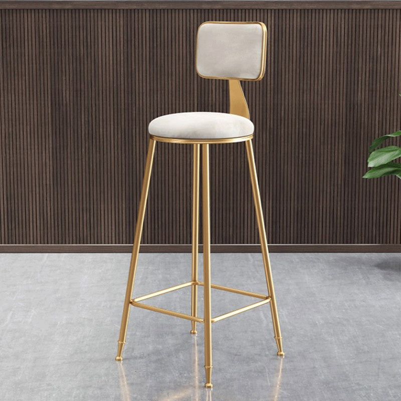 Modern Style Metal Bar Stool with Footrest and Low Back Bistro Lounge Bar Stool Clearhalo 'Bar Furniture' 'Bar Stools' 'bar_stools' 'furn' 'furn_bar_stools' 'furniture_bar_stools' 'Kitchen & Dining Furniture' 'kitchen&dining_furn' 'kitchen' 'kitchen_furn' Furniture' 4611671