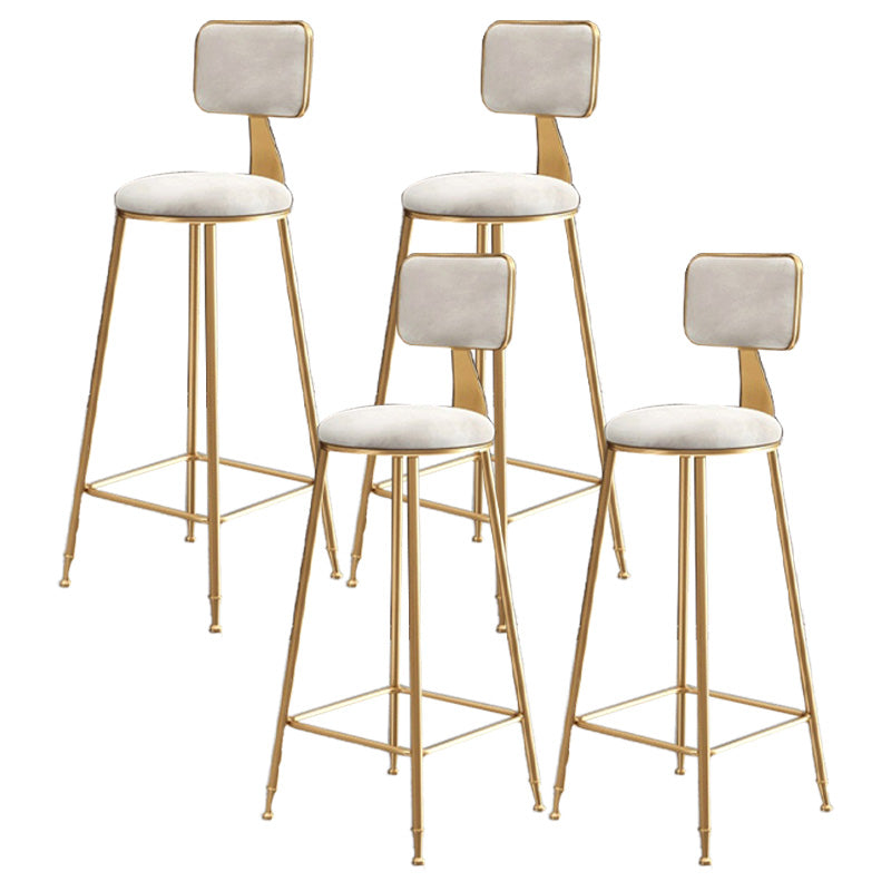 Modern Style Metal Bar Stool with Footrest and Low Back Bistro Lounge Bar Stool White 4 Piece Set Clearhalo 'Bar Furniture' 'Bar Stools' 'bar_stools' 'furn' 'furn_bar_stools' 'furniture_bar_stools' 'Kitchen & Dining Furniture' 'kitchen&dining_furn' 'kitchen' 'kitchen_furn' Furniture' 4611672
