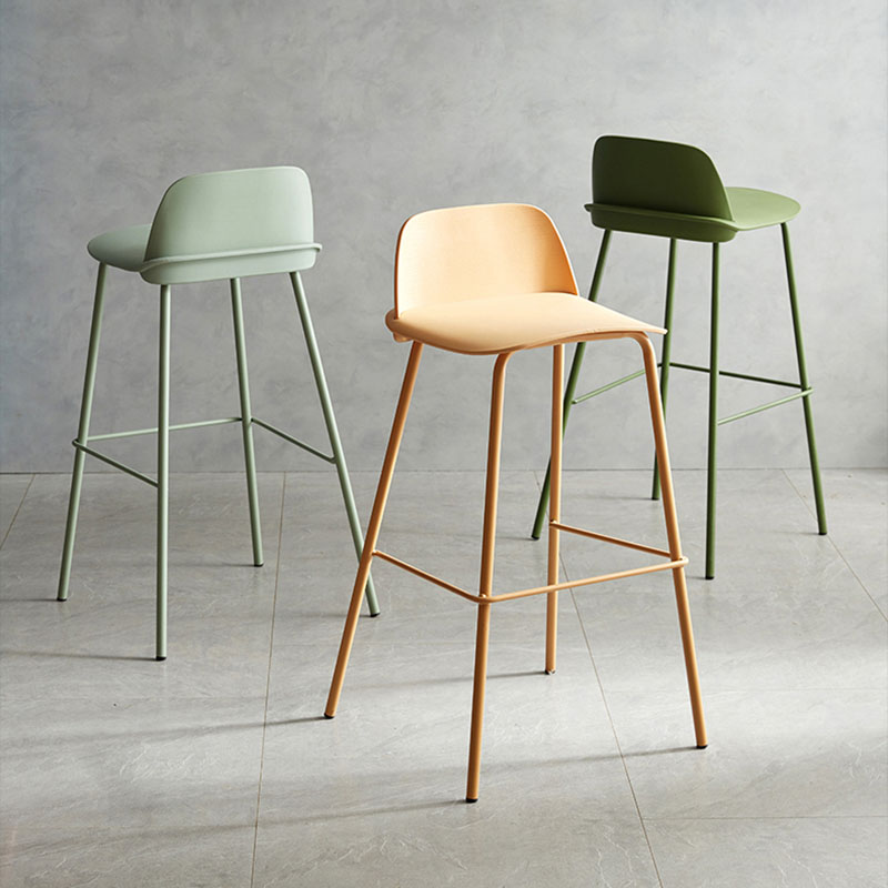 Contemporary Metal Plastic Barstool Bristol Bar Stool with Footrest and Low Back Clearhalo 'Bar Furniture' 'Bar Stools' 'bar_stools' 'furn' 'furn_bar_stools' 'furniture_bar_stools' 'Kitchen & Dining Furniture' 'kitchen&dining_furn' 'kitchen' 'kitchen_furn' Furniture' 4611694