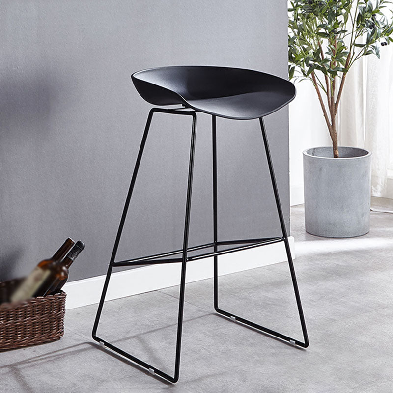 Scandinavian Style Bar-stool Iron Legs Bucket Seat Single Counter Stool for Kitchen Bar Clearhalo 'Bar Furniture' 'Bar Stools' 'bar_stools' 'furn' 'furn_bar_stools' 'furniture_bar_stools' 'Kitchen & Dining Furniture' 'kitchen&dining_furn' 'kitchen' 'kitchen_furn' Furniture' 4611802