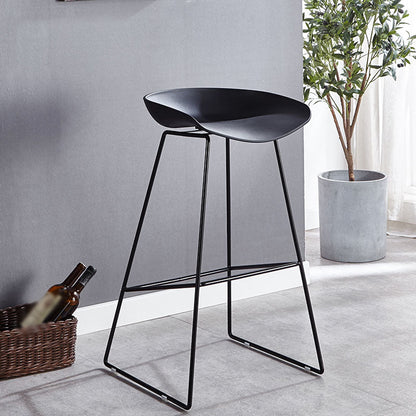 Scandinavian Style Bar-stool Iron Legs Bucket Seat Single Counter Stool for Kitchen Bar Black Clearhalo 'Bar Furniture' 'Bar Stools' 'bar_stools' 'furn' 'furn_bar_stools' 'furniture_bar_stools' 'Kitchen & Dining Furniture' 'kitchen&dining_furn' 'kitchen' 'kitchen_furn' Furniture' 4611804