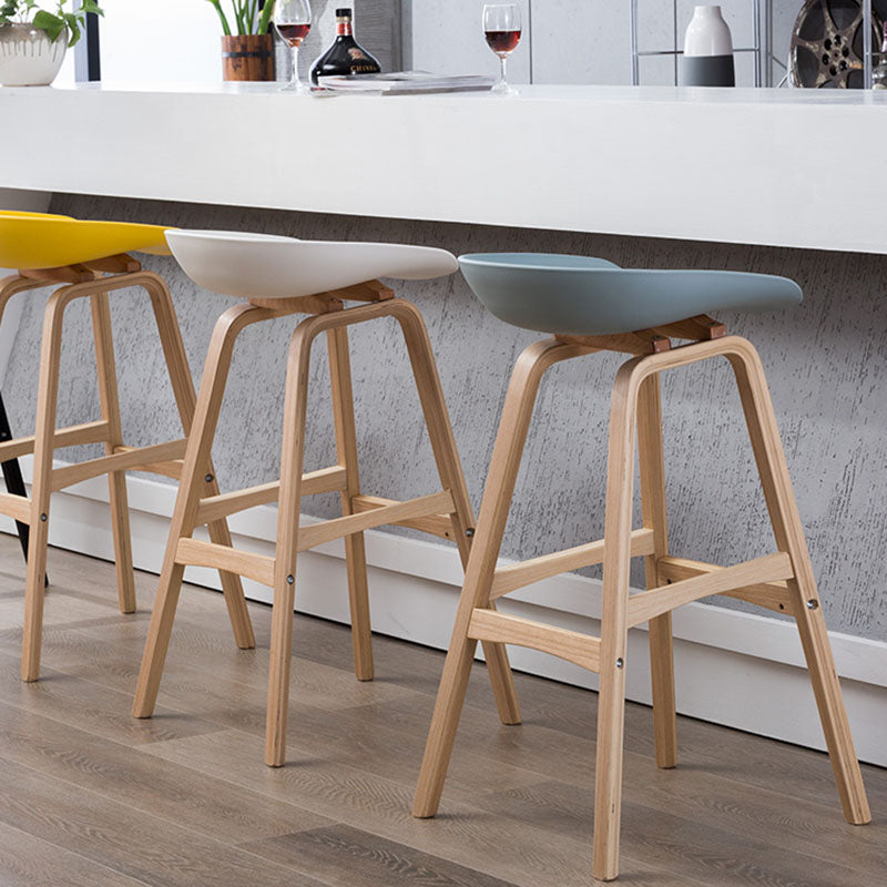 Nordic Wood Low Back Barstool Simple Indoor Tall Stool with Bucket Seat Clearhalo 'Bar Furniture' 'Bar Stools' 'bar_stools' 'furn' 'furn_bar_stools' 'furniture_bar_stools' 'Kitchen & Dining Furniture' 'kitchen&dining_furn' 'kitchen' 'kitchen_furn' Furniture' 4611938
