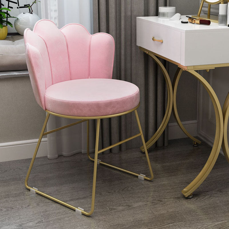 Scandinavian Upholstered Side Chairs Solid Back Chair for Home Clearhalo ' kitchen&dining_furn' 'Dining Chairs' 'Dining Tables & Seating' 'dining_chair' 'furn' 'furn_dining_chair' 'Furniture' 'furniture_dining_chair' 'Kitchen & Dining Furniture' 'kitchen' 4612865