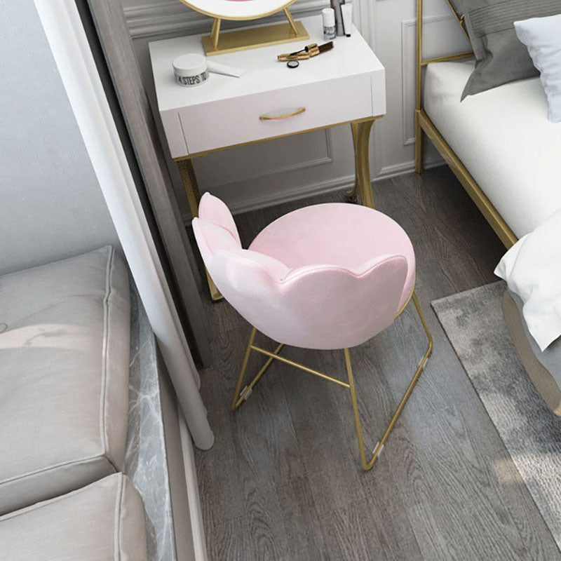 Scandinavian Upholstered Side Chairs Solid Back Chair for Home Clearhalo ' kitchen&dining_furn' 'Dining Chairs' 'Dining Tables & Seating' 'dining_chair' 'furn' 'furn_dining_chair' 'Furniture' 'furniture_dining_chair' 'Kitchen & Dining Furniture' 'kitchen' 4612885