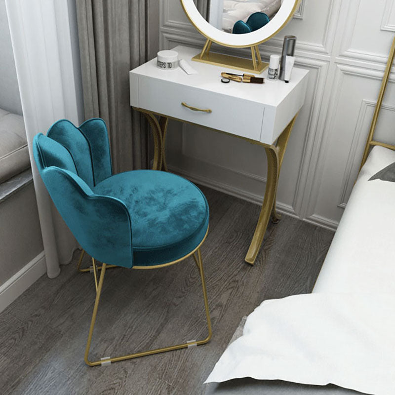 Scandinavian Upholstered Side Chairs Solid Back Chair for Home Clearhalo ' kitchen&dining_furn' 'Dining Chairs' 'Dining Tables & Seating' 'dining_chair' 'furn' 'furn_dining_chair' 'Furniture' 'furniture_dining_chair' 'Kitchen & Dining Furniture' 'kitchen' 4612886